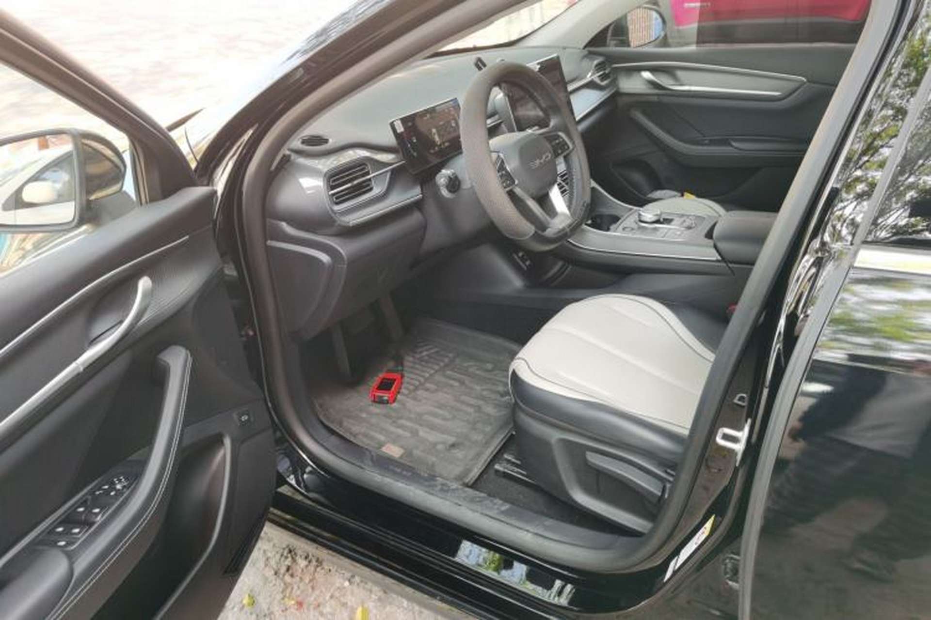 Used BYD Destroyer 05 2024 HONOR Edition DM-i 55KM Luxury Model Driver Seat