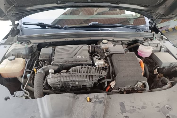 Used BYD Destroyer 05 2024 Honor Edition DM-i 120KM Luxury Model Engine Bay