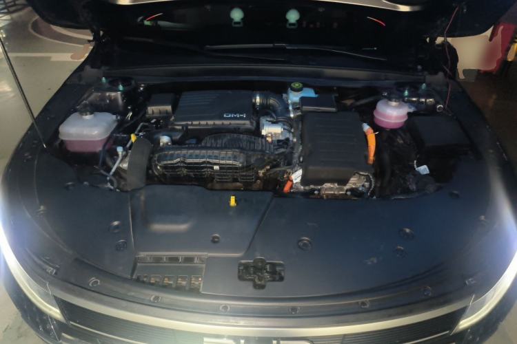 Used BYD Destroyer 05 2024 Honor Edition DM-i 120KM Luxury Model Engine Bay