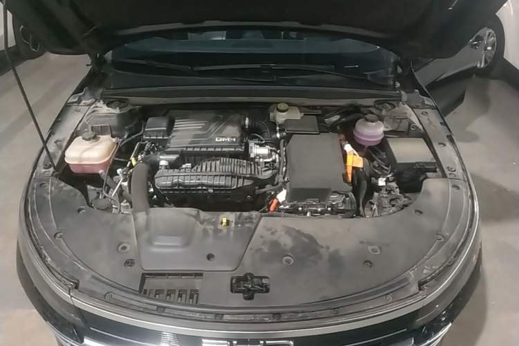 Used BYD Destroyer 05 2024 HONOR Edition DM-i 55KM Luxury Model Engine Bay