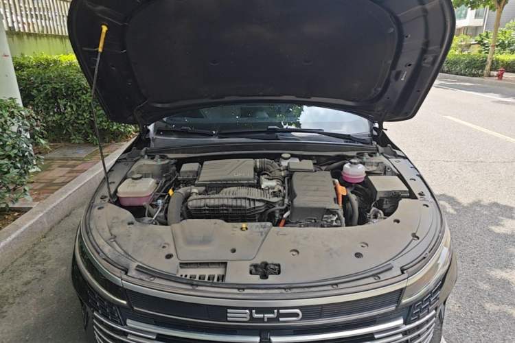 Used BYD Destroyer 05 2024 HONOR Edition DM-i 55KM Luxury Model Engine Bay