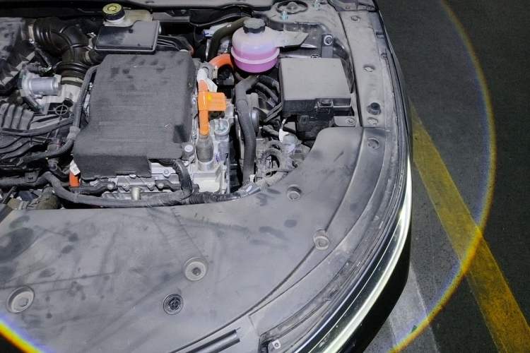 Used BYD Destroyer 05 2024 HONOR Edition DM-i 55KM Luxury Model Engine Bay Left