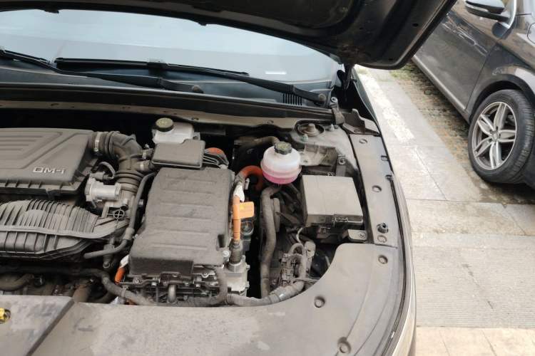 Used BYD Destroyer 05 2024 HONOR Edition DM-i 55KM Luxury Model Engine Bay Left
