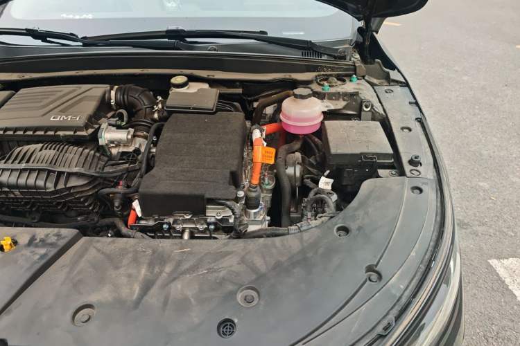Used BYD Destroyer 05 2024 HONOR Edition DM-i 55KM Luxury Model Engine Bay Left