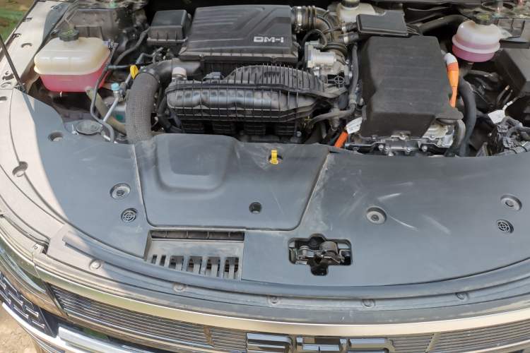 Used BYD Destroyer 05 2024 HONOR Edition DM-i 55KM Luxury Model Engine Bay