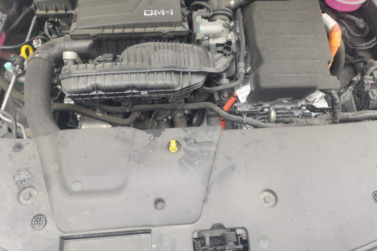 Used BYD Destroyer 05 2024 Honor Edition DM-i 120KM Luxury Model Engine Bay