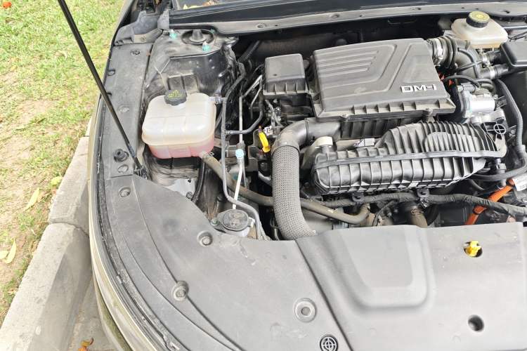 Used BYD Destroyer 05 2024 HONOR Edition DM-i 55KM Luxury Model Engine Bay Right