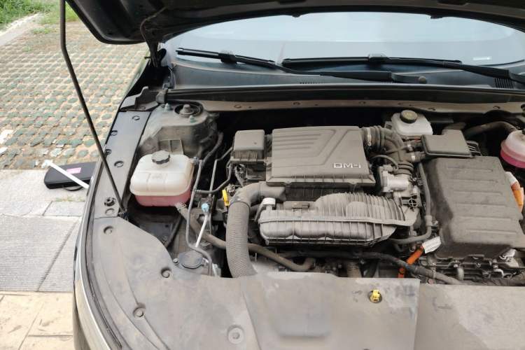 Used BYD Destroyer 05 2024 HONOR Edition DM-i 55KM Luxury Model Engine Bay Right