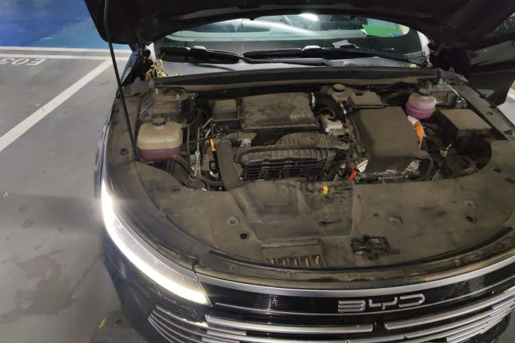 Used BYD Destroyer 05 2024 HONOR Edition DM-i 55KM Luxury Model Engine Bay Right