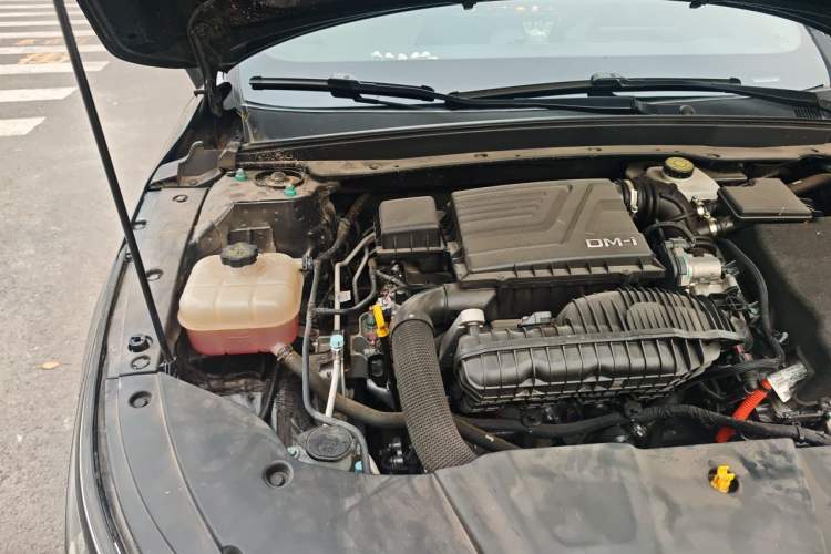 Used BYD Destroyer 05 2024 HONOR Edition DM-i 55KM Luxury Model Engine Bay Right
