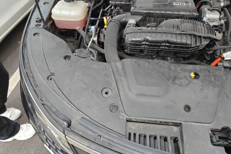 Used BYD Destroyer 05 2024 HONOR Edition DM-i 55KM Luxury Model Engine Bay Right