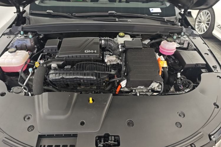Used BYD Destroyer 05 2024 Honor Edition DM-i 120KM Luxury Model Engine Bay