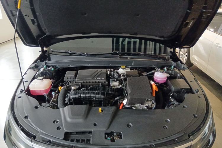 Used BYD Destroyer 05 2024 Honor Edition DM-i 120KM Luxury Model Engine Bay
