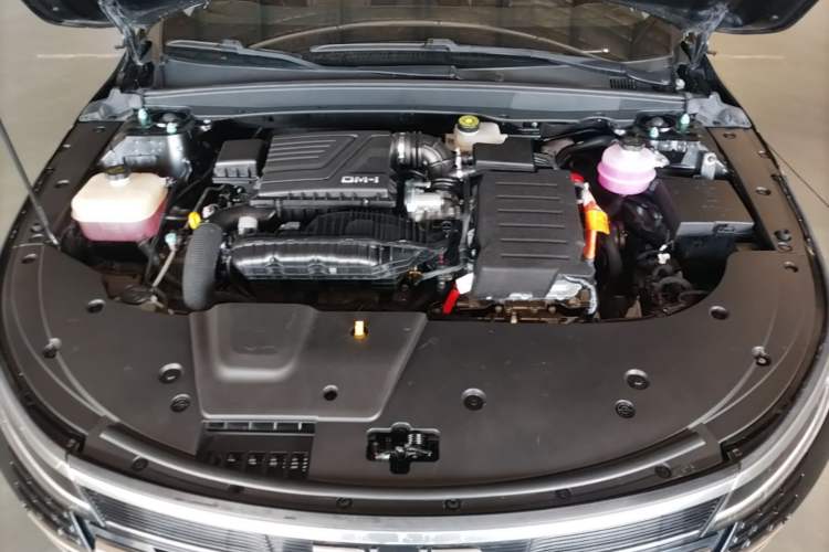 Used BYD Destroyer 05 2024 HONOR Edition DM-i 55KM Luxury Model Engine Bay
