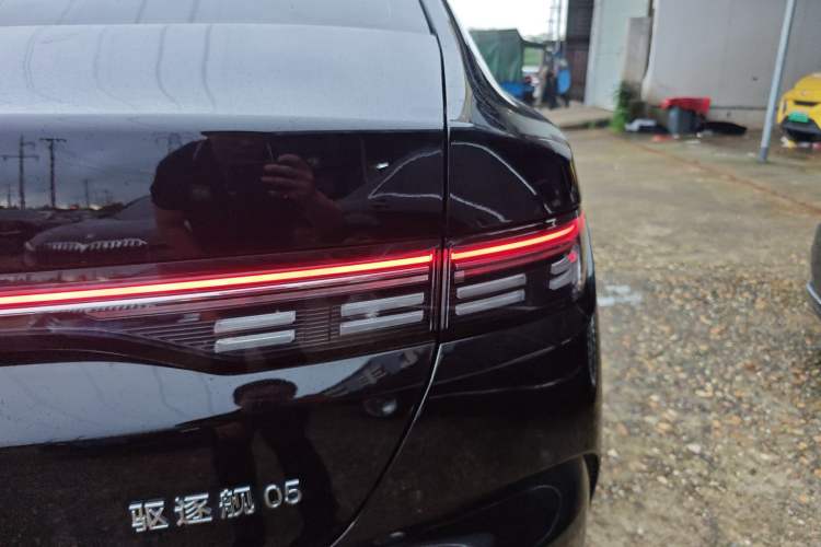 Used BYD Destroyer 05 2024 HONOR Edition DM-i 55KM Luxury Model Exterior 3