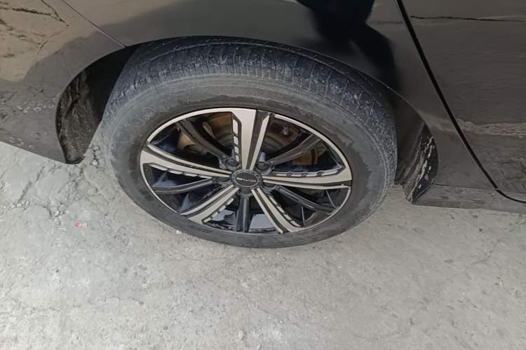 Used BYD Destroyer 05 2024 Honor Edition DM-i 120KM Luxury Model Exterior 5