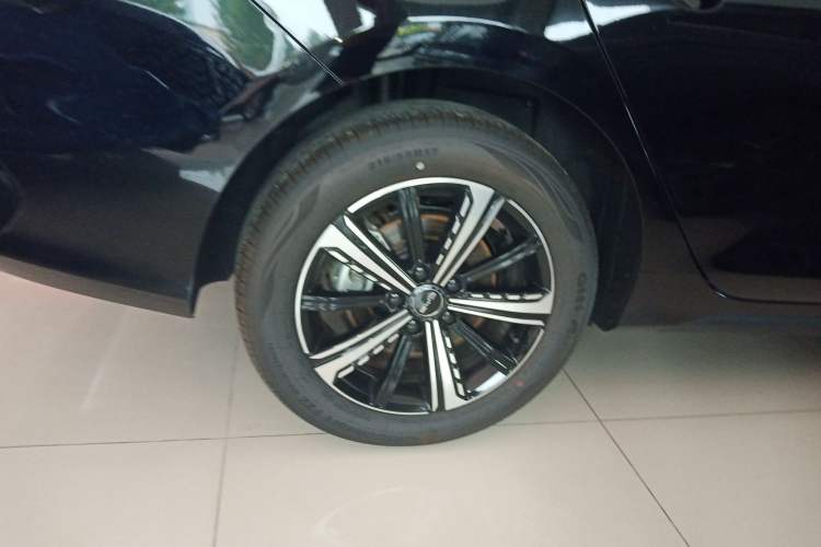 Used BYD Destroyer 05 2024 Honor Edition DM-i 120KM Luxury Model Exterior 8