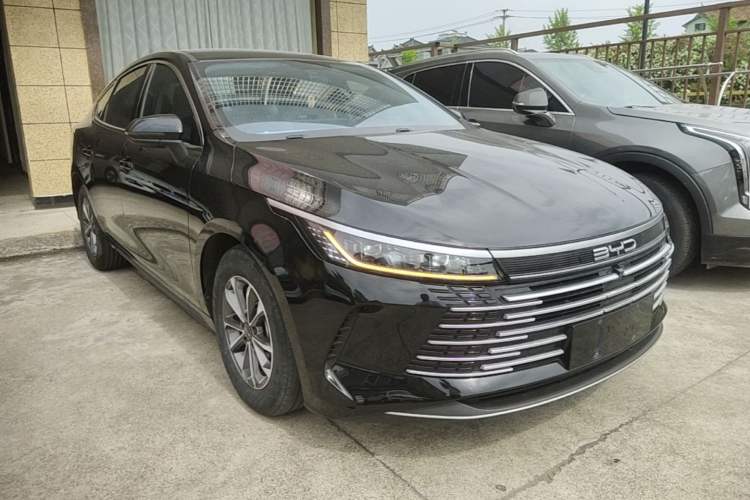 Used BYD Destroyer 05 2024 HONOR Edition DM-i 55KM Luxury Model Front Right 45 Deg