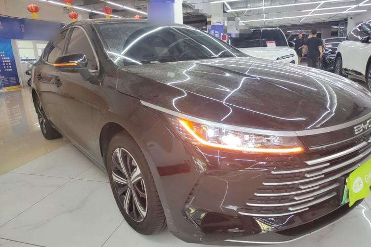 Used BYD Destroyer 05 2024 Honor Edition DM-i 120KM Luxury Model Front Right 45 Deg