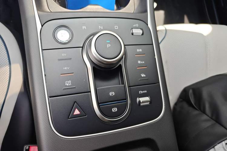 Used BYD Destroyer 05 2024 HONOR Edition DM-i 55KM Luxury Model Gear Lever