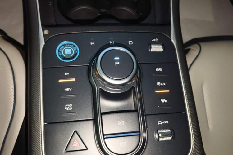 Used BYD Destroyer 05 2024 HONOR Edition DM-i 55KM Luxury Model Gear Lever