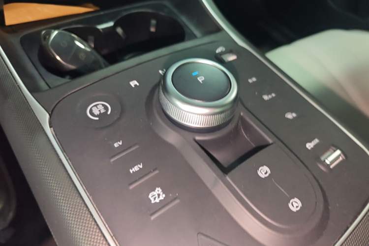 Used BYD Destroyer 05 2024 HONOR Edition DM-i 55KM Luxury Model Gear Lever