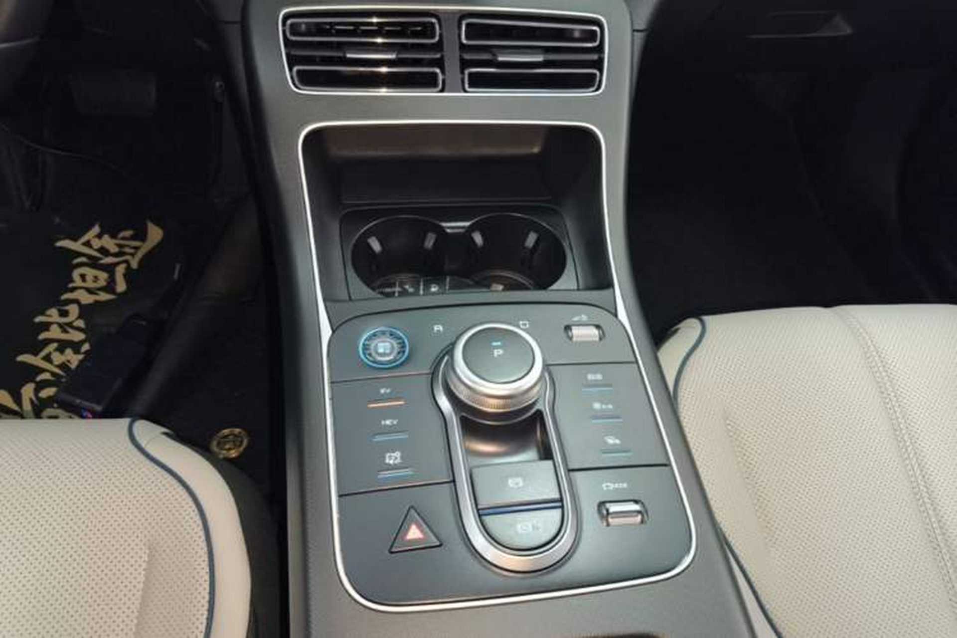 Used BYD Destroyer 05 2024 HONOR Edition DM-i 55KM Luxury Model Gear Lever