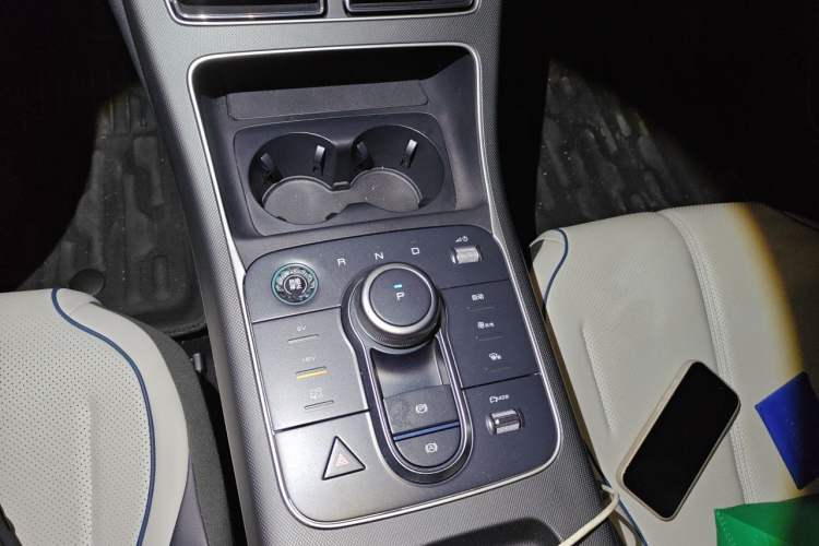 Used BYD Destroyer 05 2024 HONOR Edition DM-i 55KM Luxury Model Gear Lever