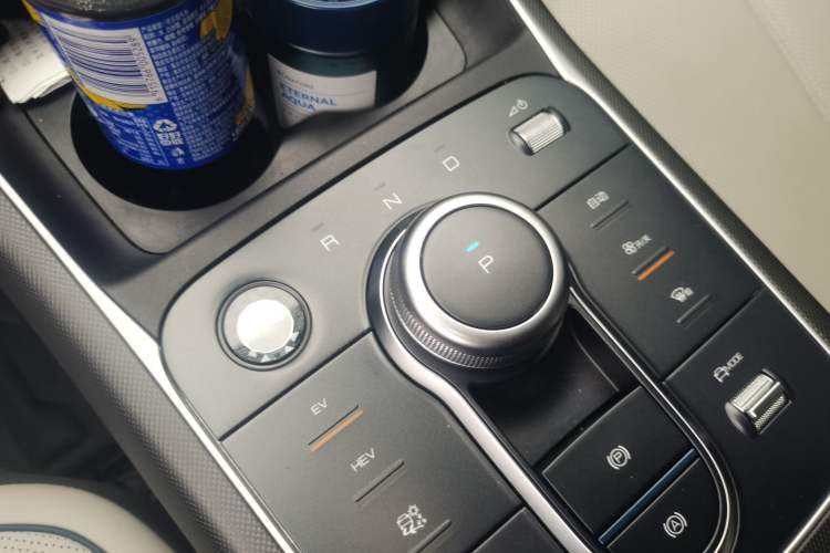 Used BYD Destroyer 05 2024 Honor Edition DM-i 120KM Luxury Model Gear Lever