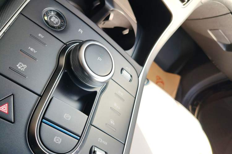 Used BYD Destroyer 05 2024 HONOR Edition DM-i 55KM Luxury Model Gear Lever