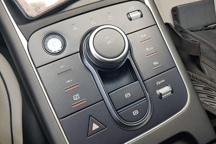 Used BYD Destroyer 05 2024 HONOR Edition DM-i 55KM Luxury Model Gear Lever
