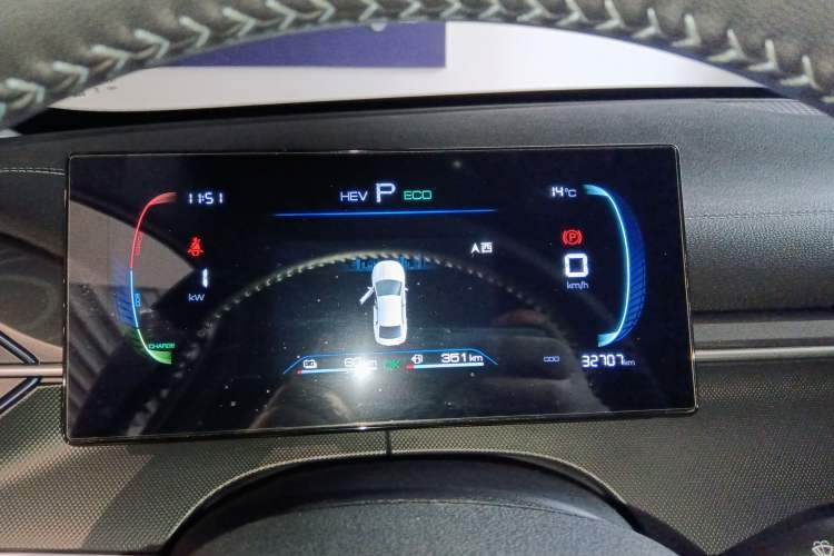 Used BYD Destroyer 05 2024 Honor Edition DM-i 120KM Luxury Model Instrument Cluster