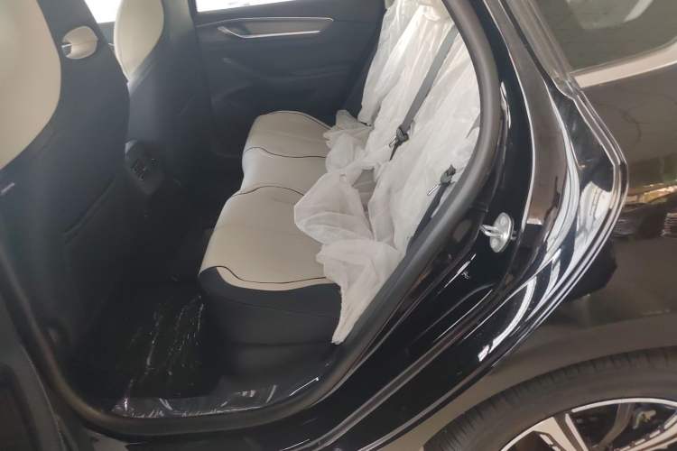 Used BYD Destroyer 05 2024 Honor Edition DM-i 120KM Luxury Model Interior 1