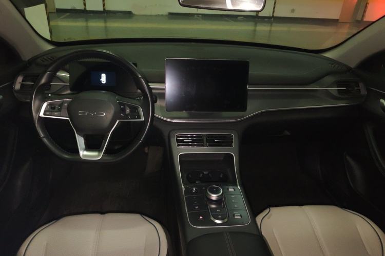 Used BYD Destroyer 05 2024 HONOR Edition DM-i 55KM Luxury Model Interior 2