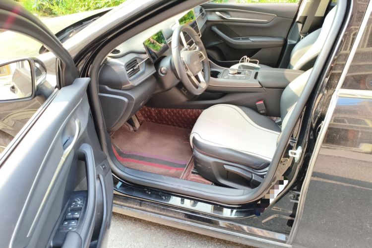 Used BYD Destroyer 05 2024 HONOR Edition DM-i 55KM Luxury Model Interior 3