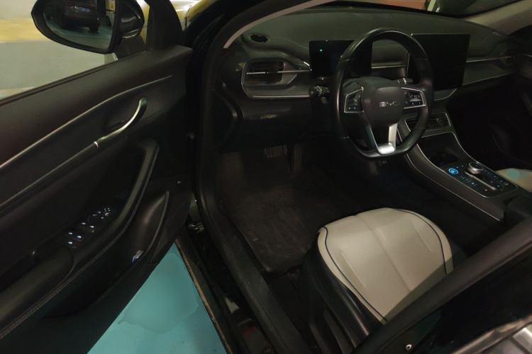 Used BYD Destroyer 05 2024 HONOR Edition DM-i 55KM Luxury Model Interior 3