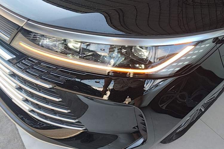 Used BYD Destroyer 05 2024 HONOR Edition DM-i 55KM Luxury Model Left Front Headlight