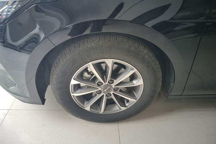 Used BYD Destroyer 05 2024 HONOR Edition DM-i 55KM Luxury Model Left Front Wheel Hub