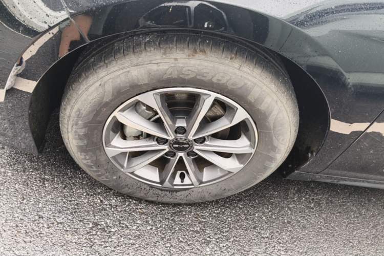 Used BYD Destroyer 05 2024 HONOR Edition DM-i 55KM Luxury Model Left Front Wheel Hub