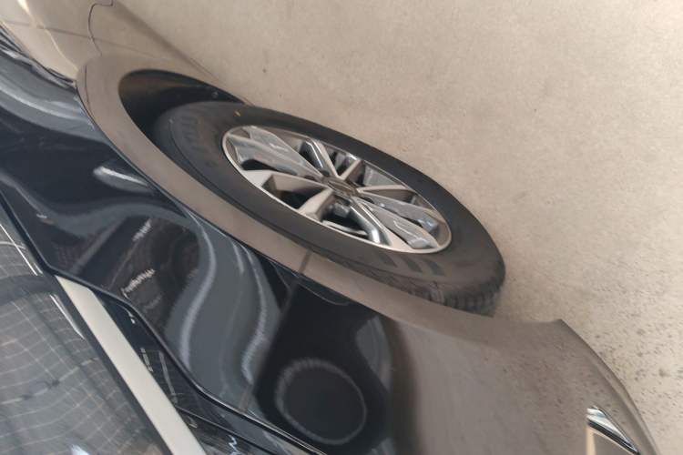 Used BYD Destroyer 05 2024 HONOR Edition DM-i 55KM Luxury Model Left Front Wheel Hub