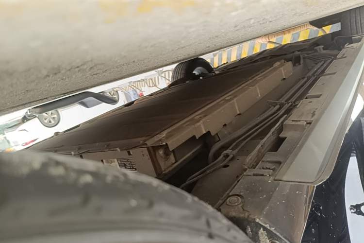 Used BYD Destroyer 05 2024 Honor Edition DM-i 120KM Luxury Model Left Side Sill