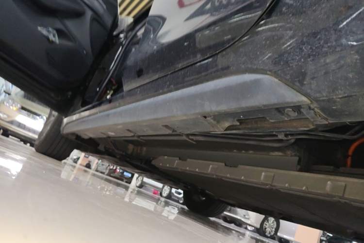 Used BYD Destroyer 05 2024 HONOR Edition DM-i 55KM Luxury Model Left Side Sill