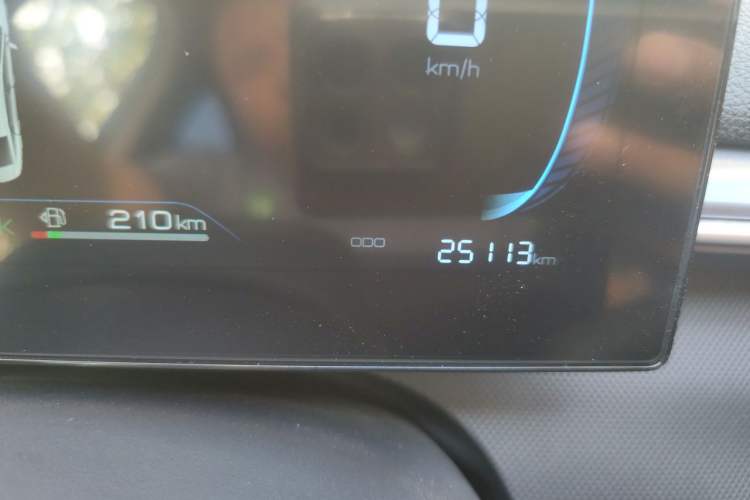 Used BYD Destroyer 05 2024 HONOR Edition DM-i 55KM Luxury Model Odometer Close Up