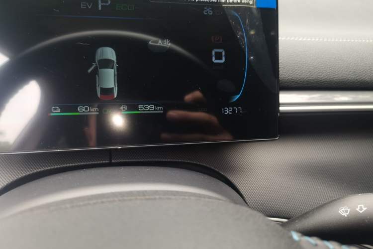 Used BYD Destroyer 05 2024 Honor Edition DM-i 120KM Luxury Model Odometer Close Up