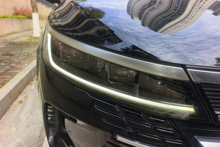 Used BYD Destroyer 05 2024 HONOR Edition DM-i 55KM Luxury Model Right Front Headlight
