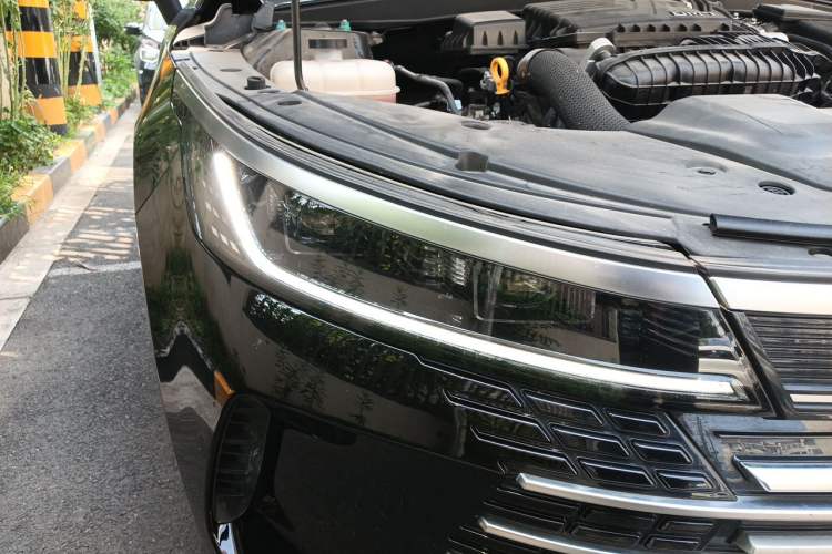 Used BYD Destroyer 05 2024 HONOR Edition DM-i 55KM Luxury Model Right Front Headlight