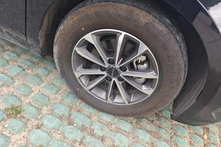 Used BYD Destroyer 05 2024 HONOR Edition DM-i 55KM Luxury Model Right Front Wheel Hub