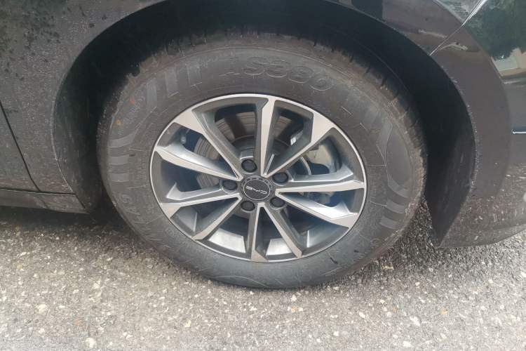 Used BYD Destroyer 05 2024 HONOR Edition DM-i 55KM Luxury Model Right Front Wheel Hub