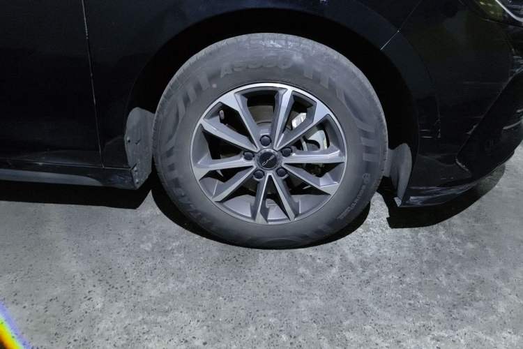 Used BYD Destroyer 05 2024 HONOR Edition DM-i 55KM Luxury Model Right Front Wheel Hub