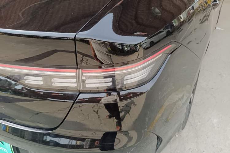 Used BYD Destroyer 05 2024 Honor Edition DM-i 120KM Luxury Model Right Rear Taillight